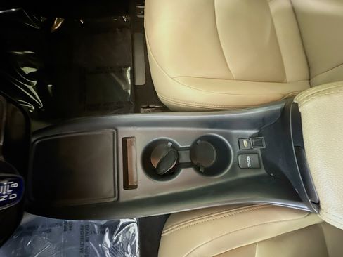 Used 2021 Toyota Prius XLE image 22