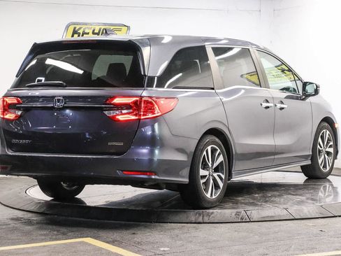 Used 2024 Honda Odyssey Touring image 4