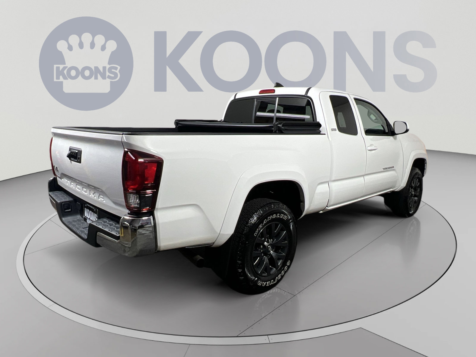 Used 2022 Toyota Tacoma SR5 w/ SR5 Appearance Package (SM) AWD/4WD image 7