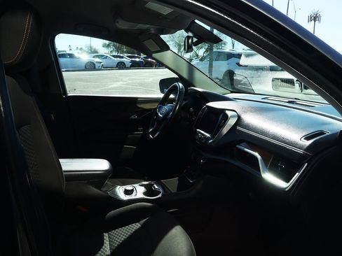 Used 2018 GMC Terrain SLE w/ Driver Convenience Package image 31