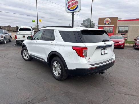 Used 2021 Ford Explorer XLT image 10
