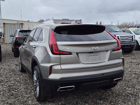Used 2024 Cadillac XT4 Premium Luxury image 4