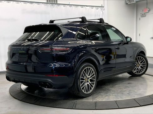 Certified 2023 Porsche Cayenne Platinum Edition AWD/4WD image 7