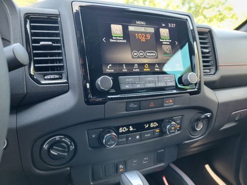 Used 2024 Nissan Frontier PRO-4X w/ Technology Package image 12