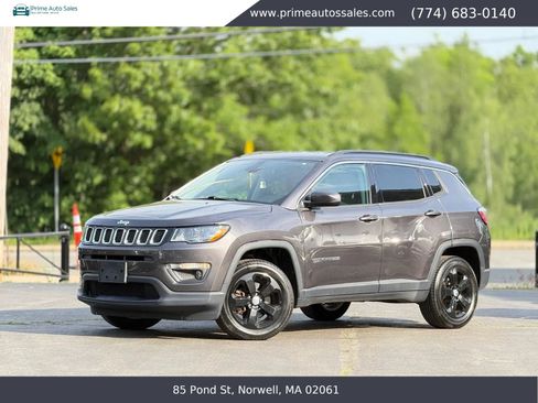Used 2018 Jeep Compass Latitude AWD/4WD image 1