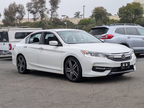 Used 2016 Honda Accord Sport image 3