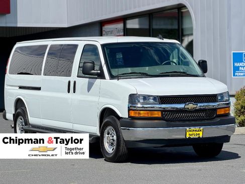 Used 2025 Chevrolet Express 3500 LT w/ LT Preferred Equipment Group RWD image 1