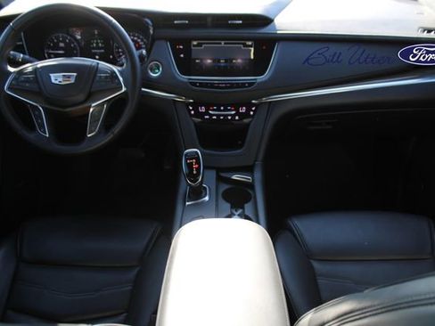 Used 2019 Cadillac XT5 Platinum image 16