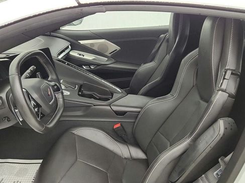 Used 2021 Chevrolet Corvette Stingray Preferred Cpe w/ Z51 Performance Package RWD image 18