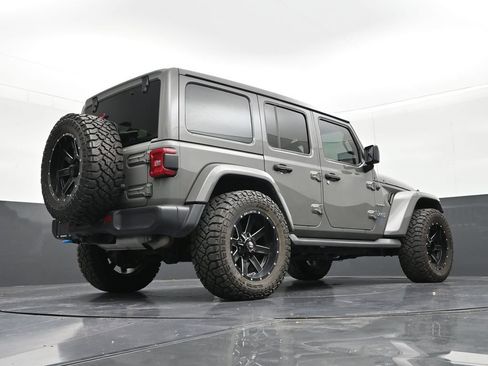 Used 2022 Jeep Wrangler Unlimited Sahara AWD/4WD image 24