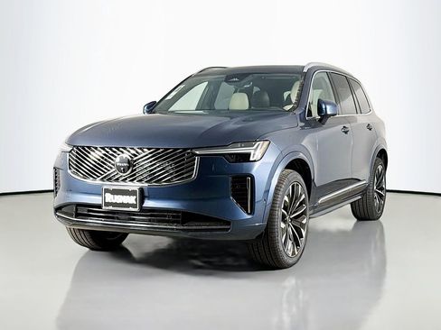 New 2026 Volvo XC90 B6 Plus w/ Protection Package Premier AWD/4WD image 3