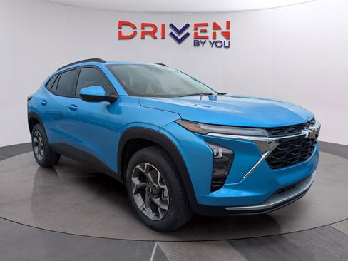 New 2026 Chevrolet Trax LT w/ Driver Confidence Package image 7