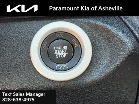 Used 2017 RAM 1500 Laramie w/ Convenience Group image 13