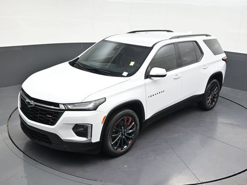Used 2024 Chevrolet Traverse RS FWD image 20
