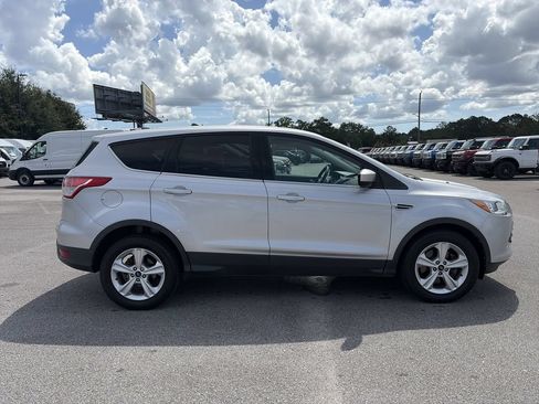 Used 2016 Ford Escape SE FWD image 8