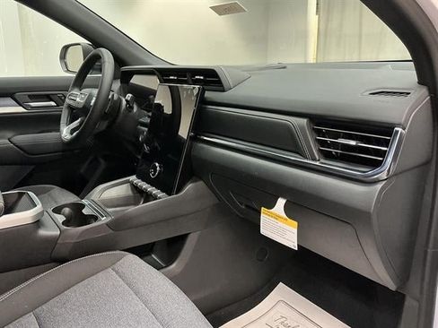 New 2027 GMC Terrain Elevation w/ LPO, Floor Liner Package AWD/4WD image 30