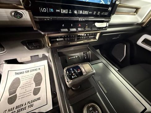 Used 2024 GMC Hummer EV 3X AWD/4WD image 28