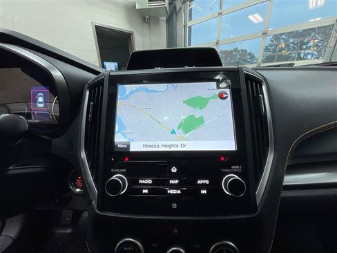 Used 2019 Subaru Crosstrek 2.0i Limited w/ Moonroof Package w/Navigation AWD/4WD image 18