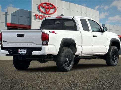 Certified 2022 Toyota Tacoma SR w/ SX Package image 3