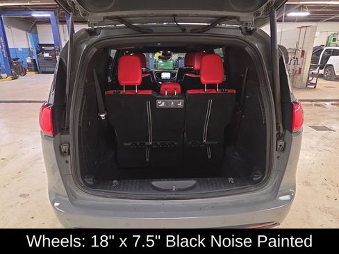 Used 2020 Chrysler Pacifica Limited w/ Quick Oder Package 2EV RED-S image 23