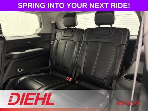 Certified 2023 Jeep Grand Cherokee L Limited w/ Black Appearance Package AWD/4WD image 20