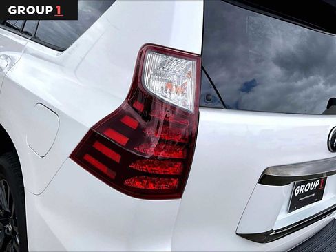Used 2022 Lexus GX 460 AWD/4WD image 26