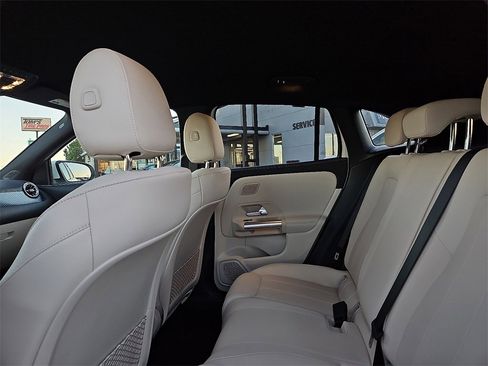 Certified 2025 Mercedes-Benz GLA 250 4MATIC image 17