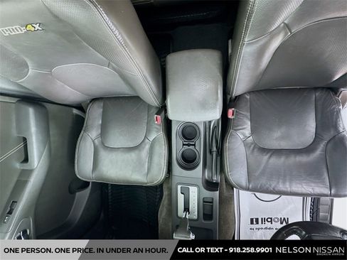 Used 2014 Nissan Frontier PRO-4X w/ Pro-4x Luxury Package image 22
