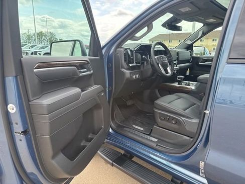 New 2026 GMC Sierra 1500 Elevation w/ Elevation Premium Package AWD/4WD image 12