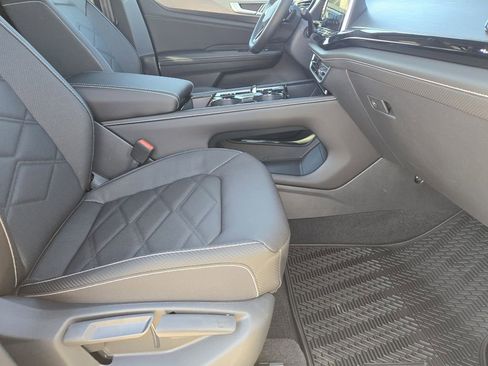 New 2026 Volkswagen Atlas Cross Sport SE image 12