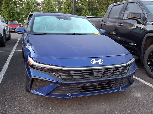 Certified 2024 Hyundai Elantra SEL FWD image 4