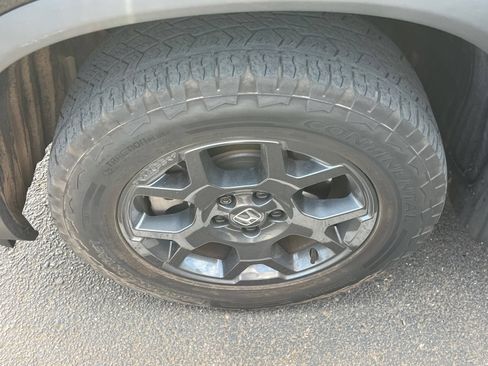 Used 2023 Honda Pilot TrailSport image 8