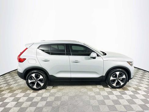 Used 2025 Volvo XC40 B5 Core w/ Protection Package Premier image 8
