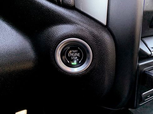 Used 2022 Chevrolet Silverado 1500 LT Trail Boss w/ Convenience Package II AWD/4WD image 22