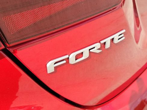 Used 2023 Kia Forte LXS w/ LXS Technology Package FWD image 9