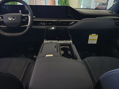 New 2026 INFINITI QX80 4WD image 14