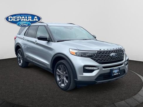 Used 2023 Ford Explorer XLT w/ Equipment Group 202A AWD/4WD image 9