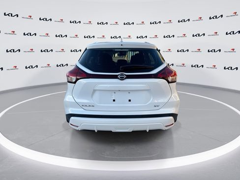 Used 2023 Nissan Kicks SV image 7