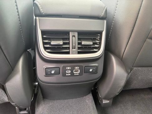 Used 2025 Subaru Outback Touring AWD/4WD image 34