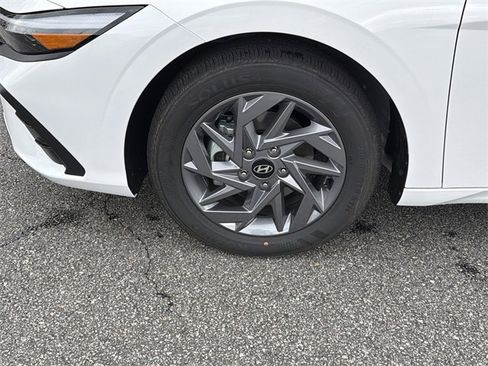 New 2026 Hyundai Elantra Blue image 11