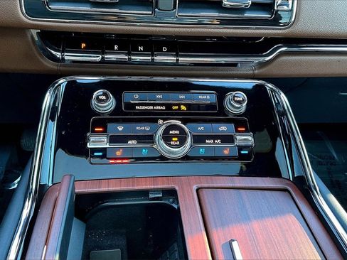 Used 2022 Lincoln Navigator L Reserve image 15