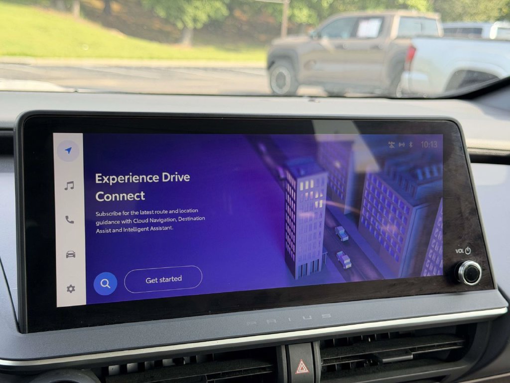 Certified 2023 Toyota Prius XLE FWD image 3
