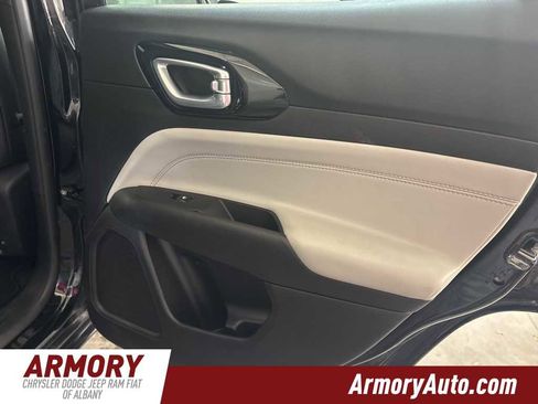 Used 2025 Jeep Compass Limited image 28