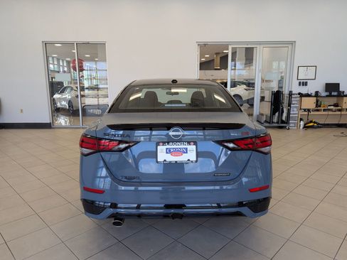 New 2025 Nissan Sentra SR w/ Midnight Edition image 4