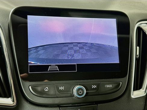 Used 2021 Chevrolet Malibu LT FWD image 13