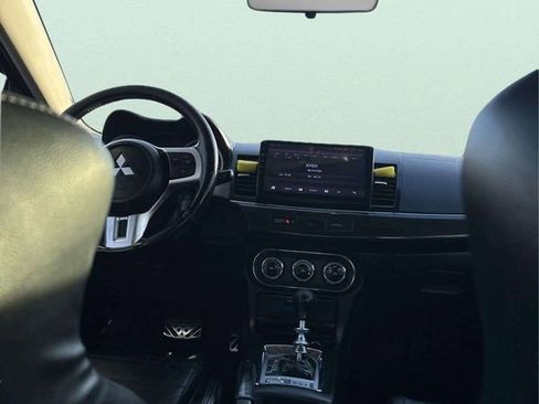 Used 2011 Mitsubishi Lancer Evolution MR image 10