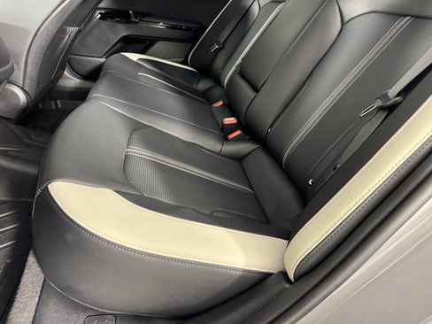Used 2025 Kia K5 GT-Line w/ GT-Line Premium Package FWD image 32
