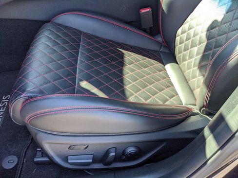 Used 2024 Genesis G70 3.3T Advanced w/ Sport Prestige Package image 19