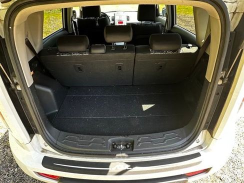 Used 2010 Kia Soul + FWD image 15