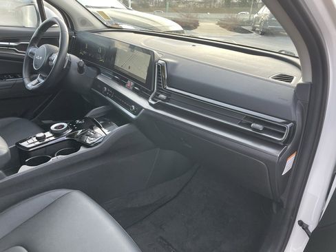 Used 2023 Kia Sportage EX image 31
